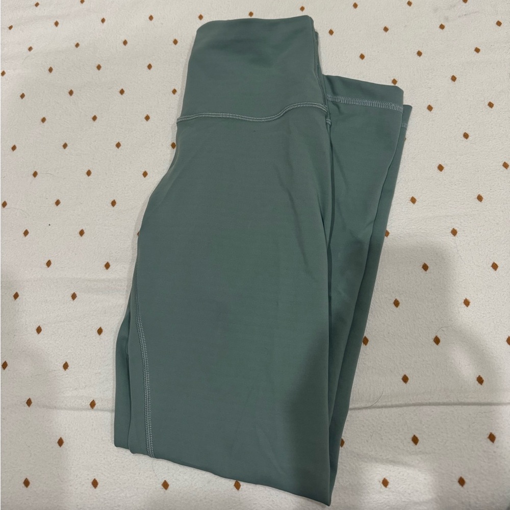 lululemon size 4 wundertrain misty glade